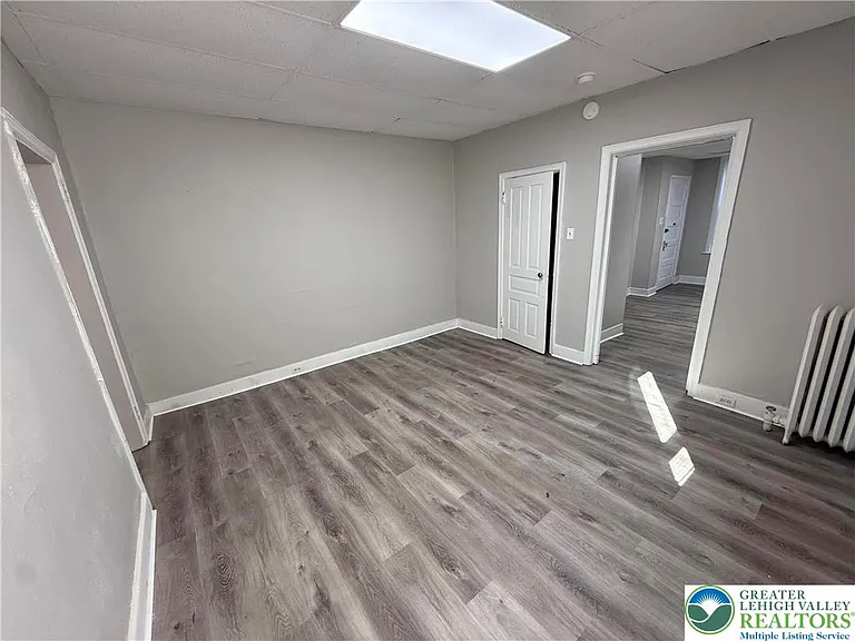 60 E Broad St #2 — Photo 5