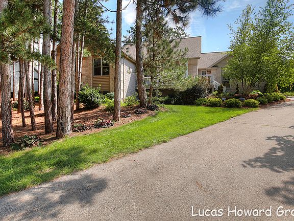 4th image of 3392 Meadowood Trail Dr SE