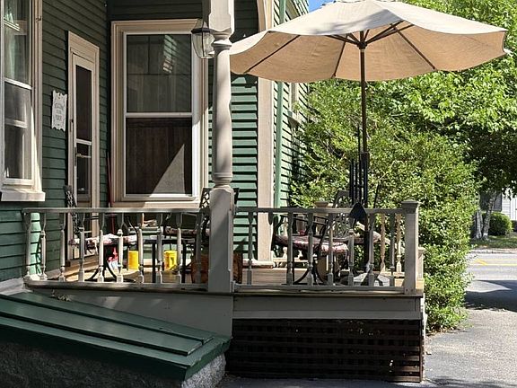 4th image of 342 Main St