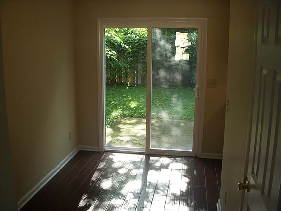 3rd image of 1443 Elmore Ct S