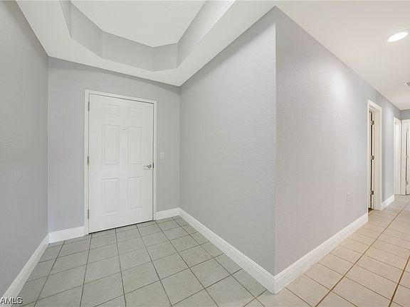 4th image of 255 W End Dr Unit 1412