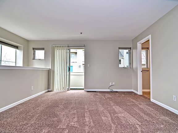 3rd image of 200 Falls Blvd Unit I106