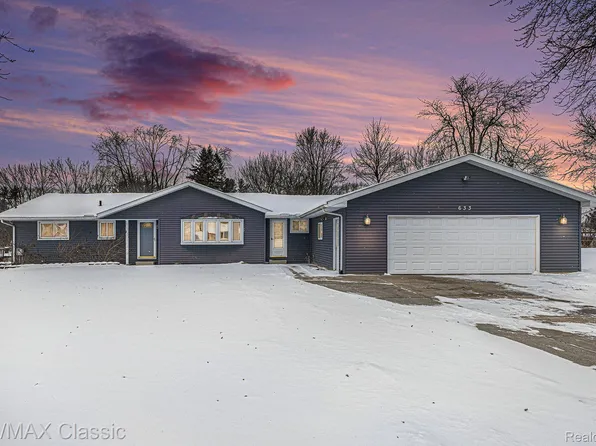 633 S Cloverhill Rd, Jackson, MI 49201