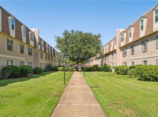 2724 Whitney Pl APT 327, Metairie, LA 70002