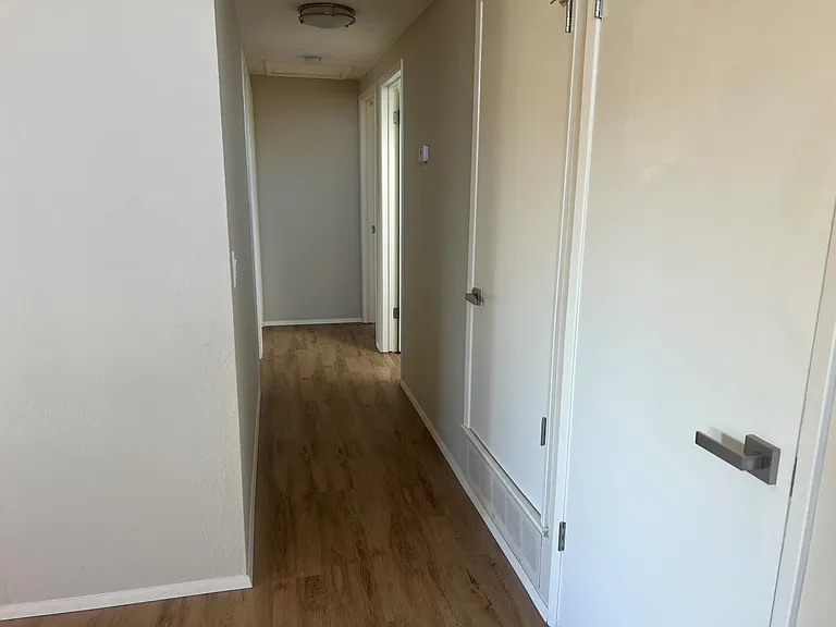347 Hawthorne St — Photo 8
