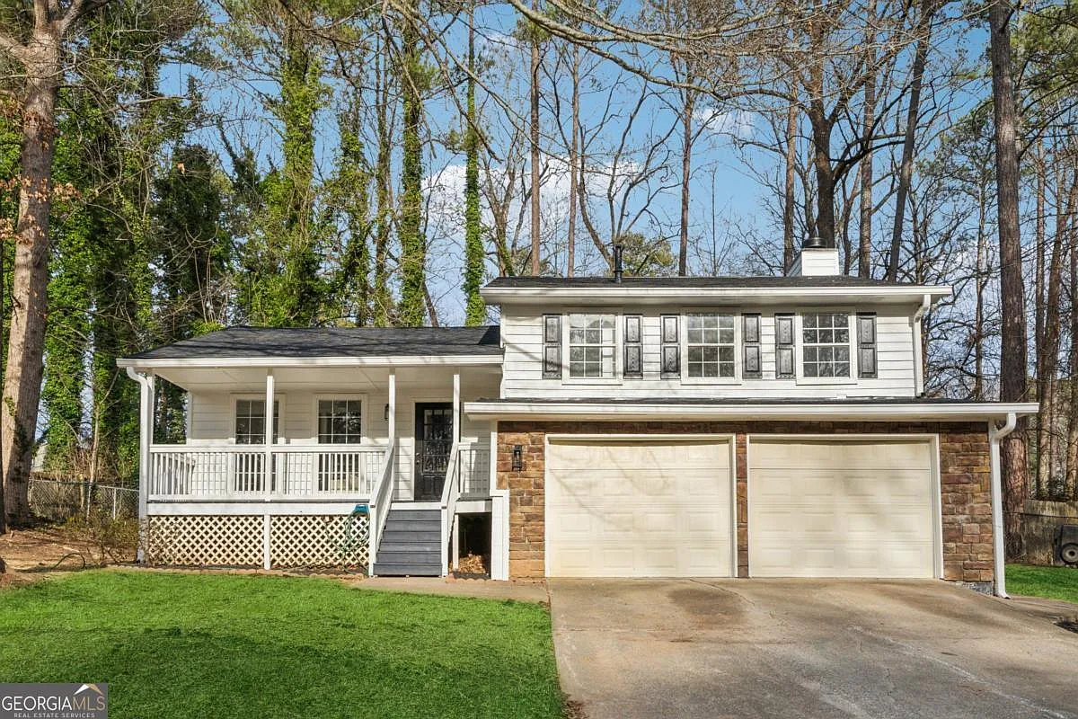 3302 Mixon Way photo 1