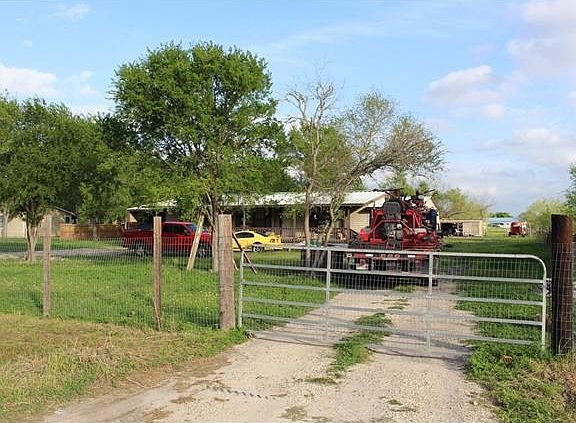 3rd image of 127 Misty Ln