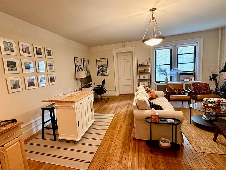 302 W 78th St #4B — Photo 3