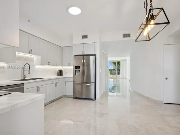 717 Crandon Blvd APT 507, Key Biscayne, FL 33149