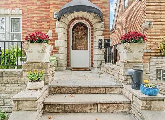 2nd image of 5628 Neosho St