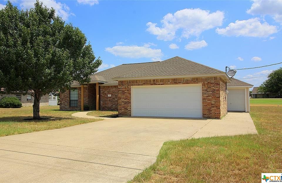 1st image of 7 Golfview Dr