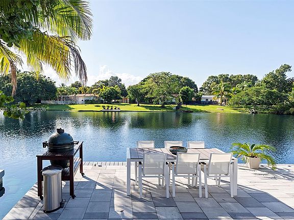 3rd image of 6616 Miami Lakes Dr E
