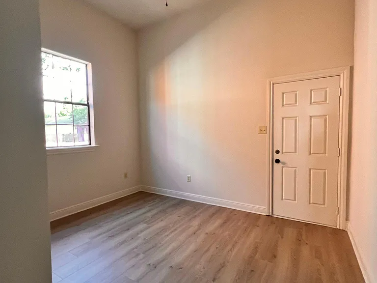 2604 Saint Philip St — Photo 10