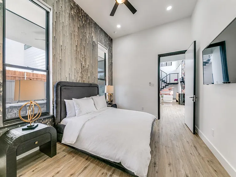 4434 Bonham St — Photo 31