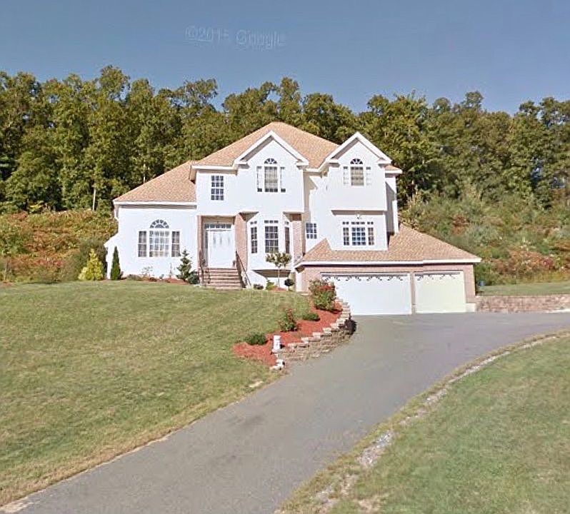 1st image of 8 Nirvana Dr