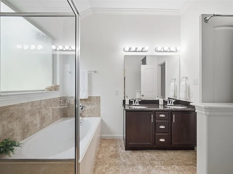 3831 Daintree Park Dr — Photo 17