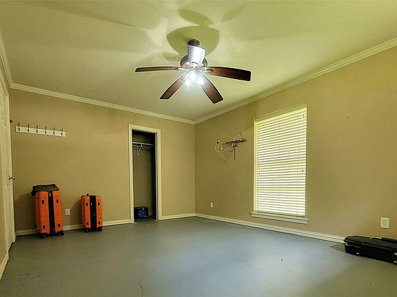 5th image of 706 W 4th St