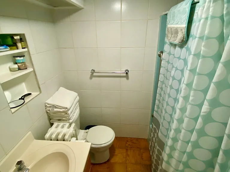 117 N Jane St #101 — Photo 11