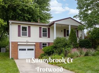 11 Sunnybrook Ct, Dayton, OH 45426