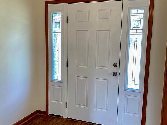 5th image of 2836 5th Ave E