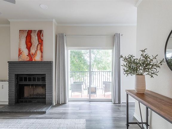 3rd image of 2508 W 12th St APT 205