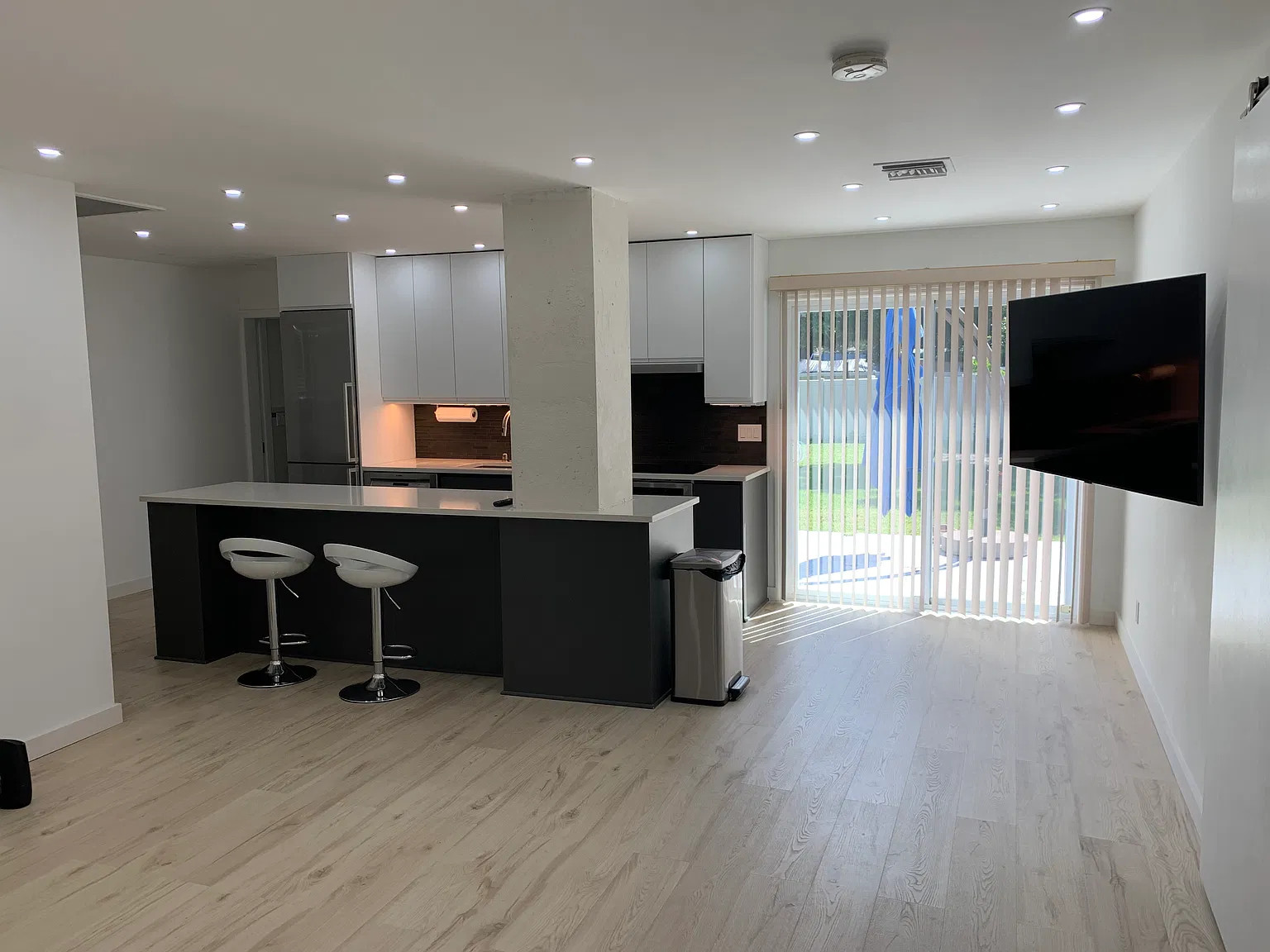 3 bed, 1100 sqft, $2,500 — Photo 1