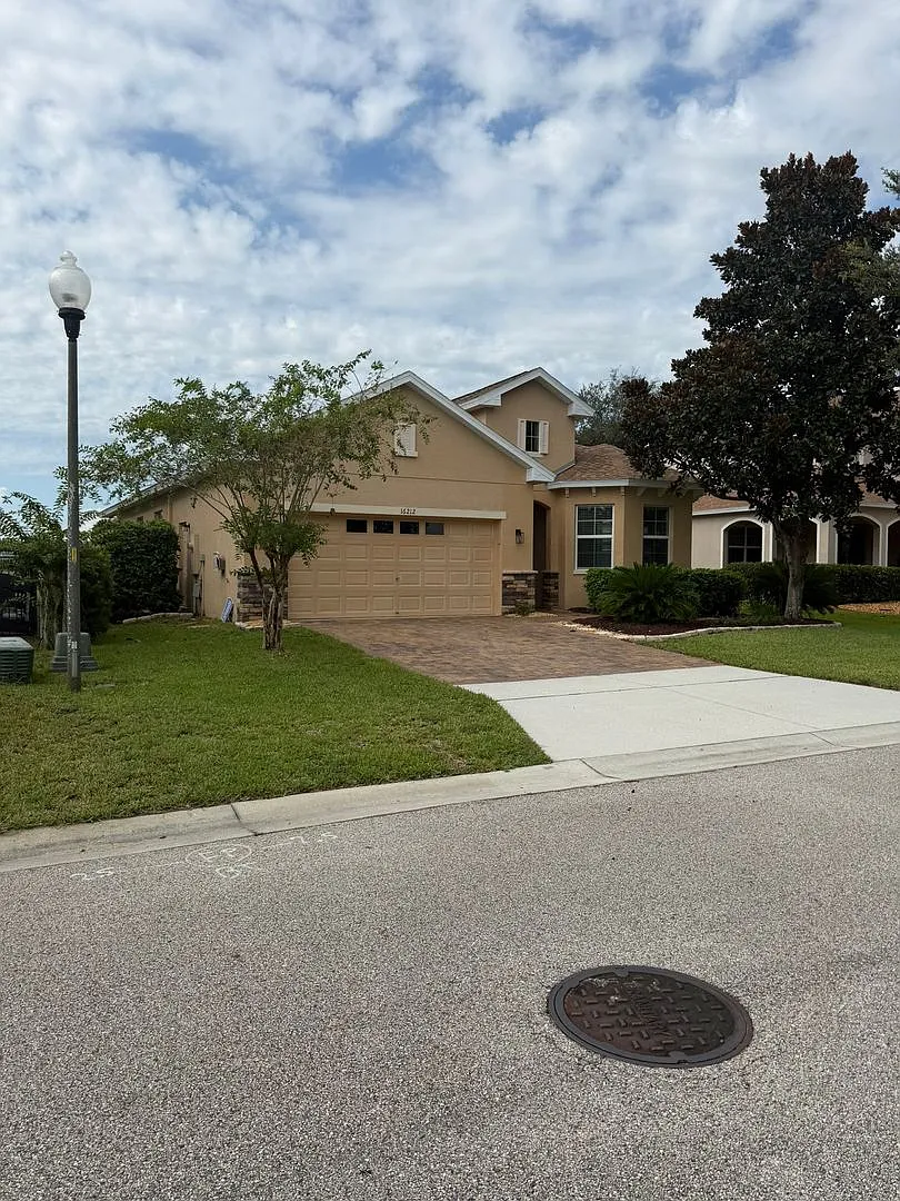 Stunning Waterfront 3-BR Home in Greater Lakes/SawGrass Bay Community of Clermont Minutes from Di... — Photo 2