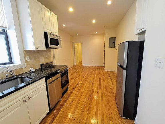 2nd image of 42 W 65th St APT 2C