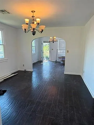 3 bed, 2.0 bath, 1329 sqft, $1,950 — Photo 2