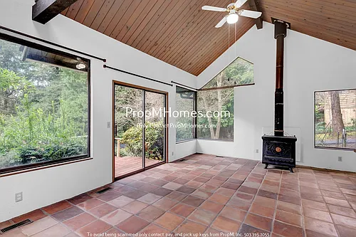 8945 SW 9th Dr Photo 1