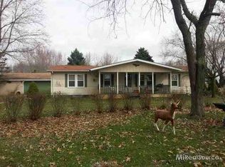 158 S Wheatfield Dr, Sherwood, MI 49089