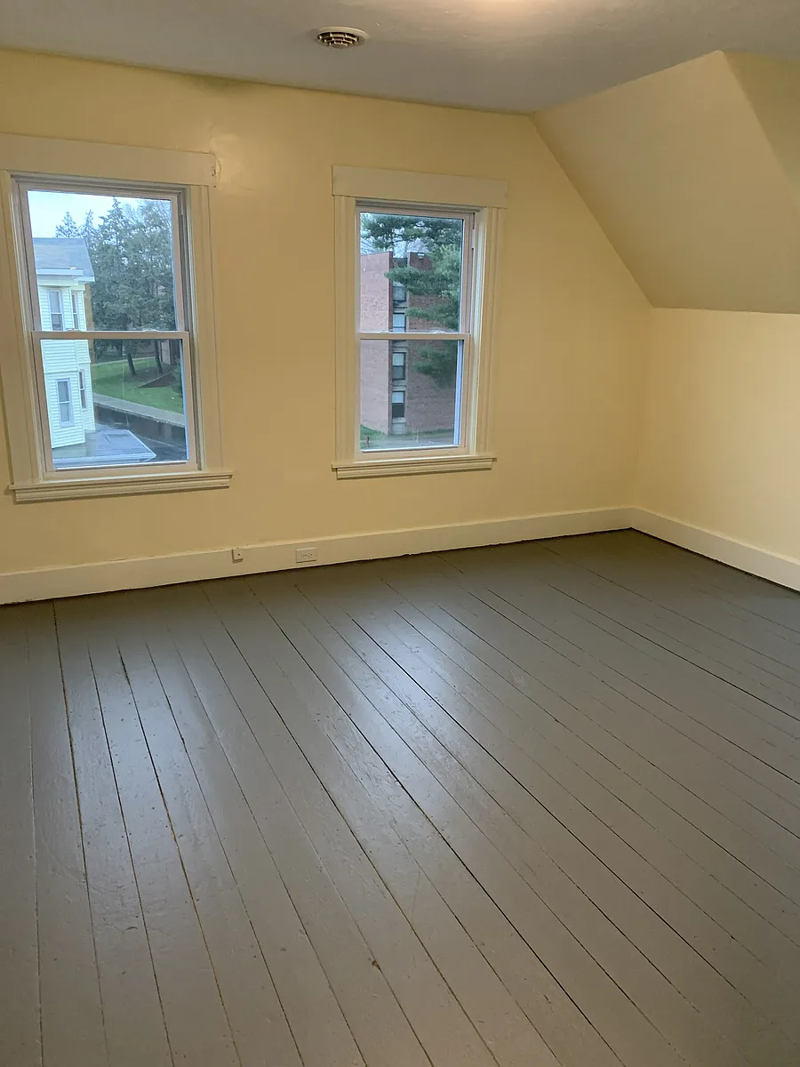 Building Photo - 47 Maywood St #3