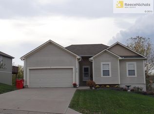 712 SW Shorthorn Dr, Grain Valley, MO 64029