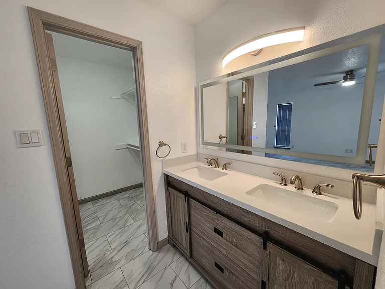 112 Canyon View Ct NE — Photo 11
