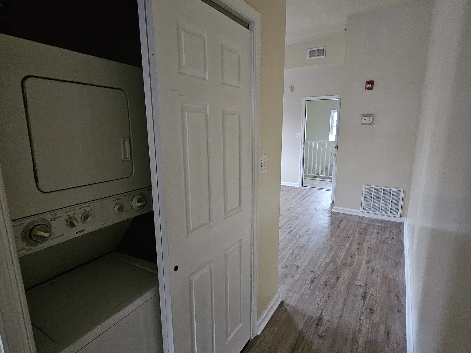 2 bed, 3078 sqft, $1,300 — Photo 4