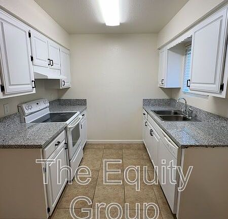 5th image of 809 Monarch Cir APT 2