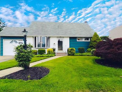 894 Stratford Dr, East Meadow, NY, 11554