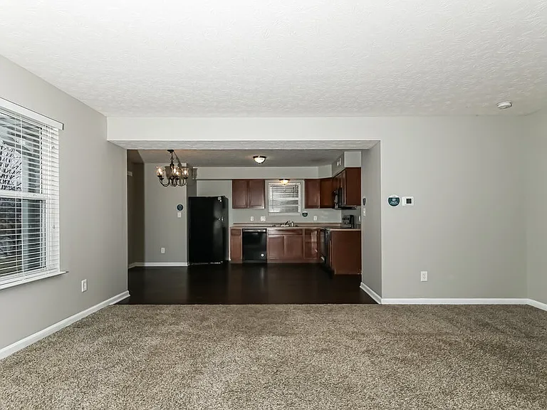 1396 Pencross Ln — Photo 8