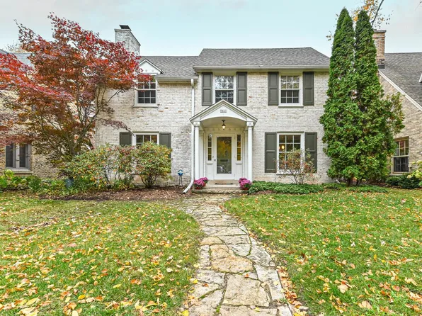 5421 North Idlewild AVENUE, Whitefish Bay, WI 53217