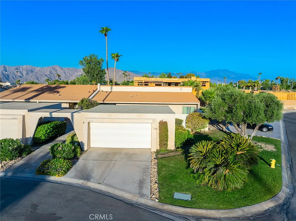 3 bed, 1650 sqft, $2,850 — Photo 2