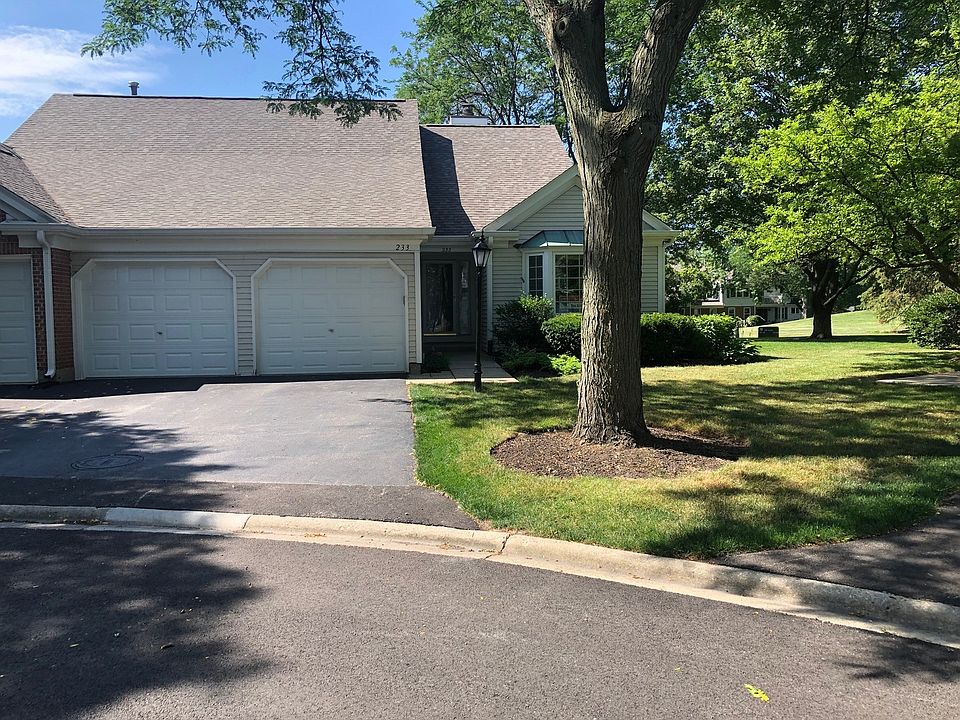 1st image of 233 Country Club Dr