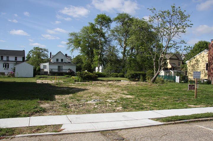 1st image of 310 Trenton Ave #1