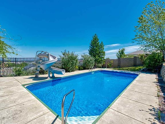 5th image of 1774 Meadow Hills Dr