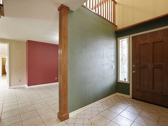 5th image of 303 E Monte Vista Ave