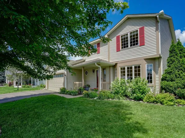 568 Falcon Ridge Rd, Woodbury, MN 55125