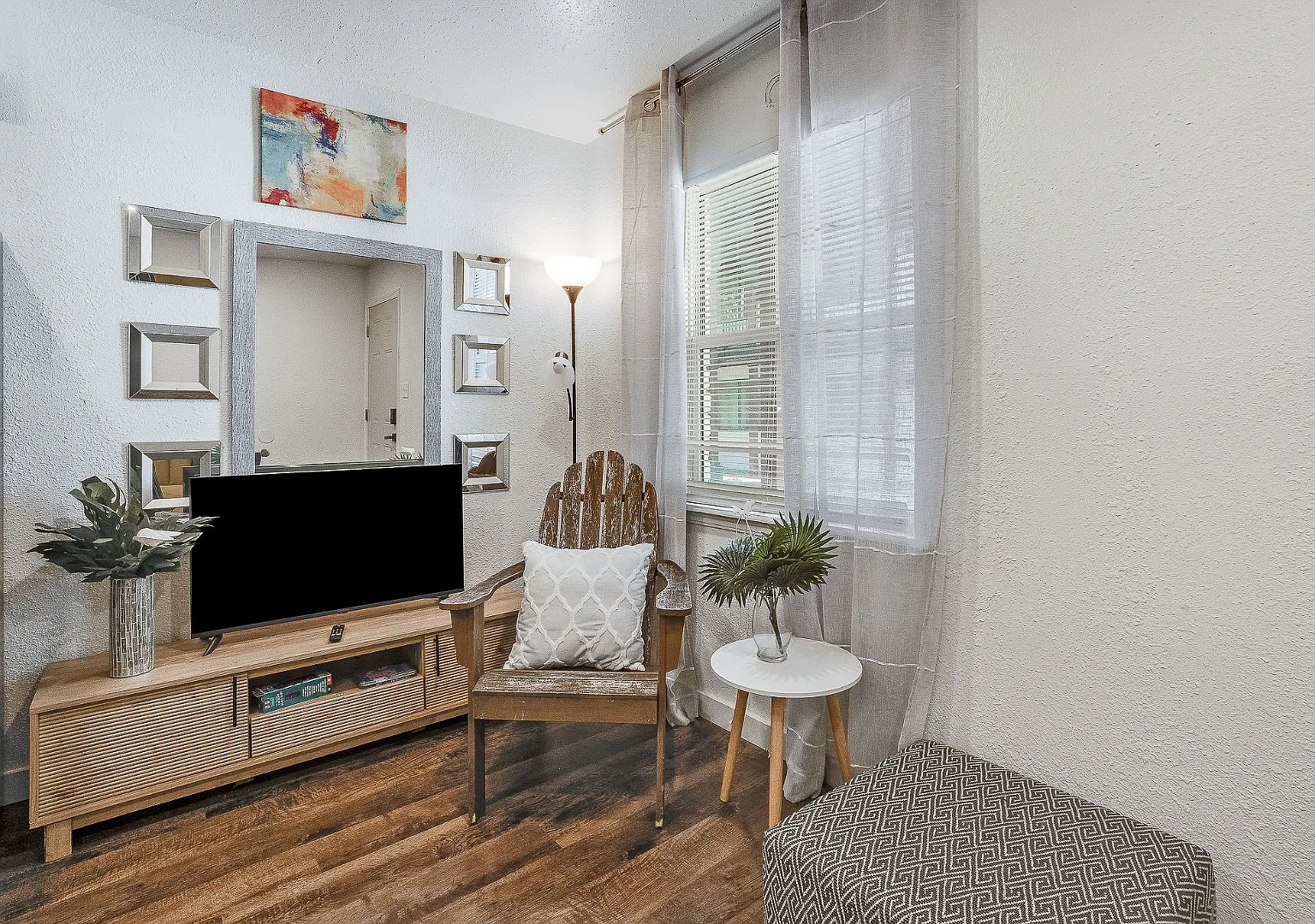 1152 S Quaker Ave - 1152 S Quaker Ave Unit 1 — Photo 3