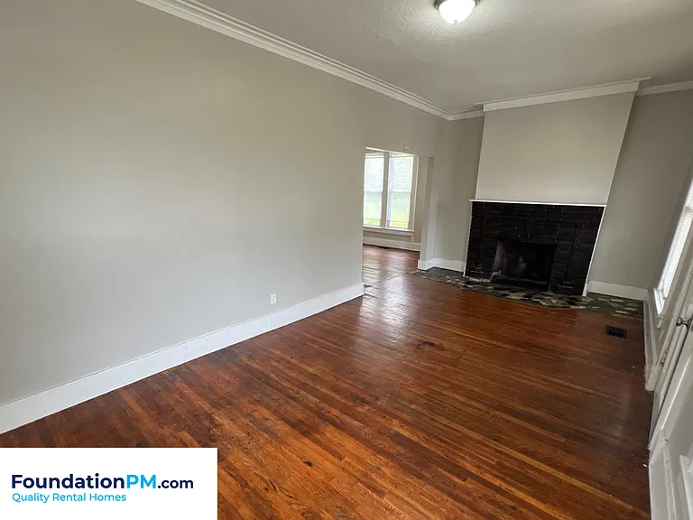 701 E Alston Ave — Photo 10