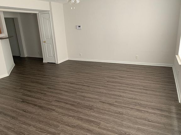 4th image of 316 Shoshone Pl