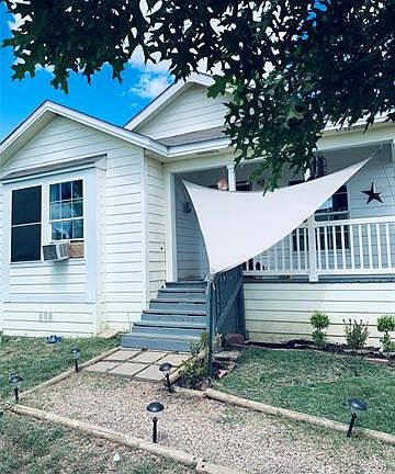 2nd image of 8521 Lakeside Dr