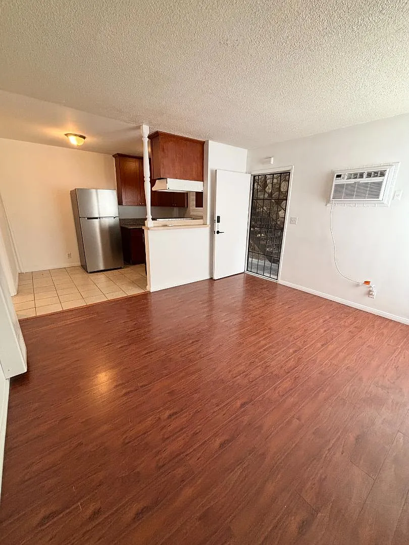 833 W. Duarte Road - Unit 1 — Photo 2